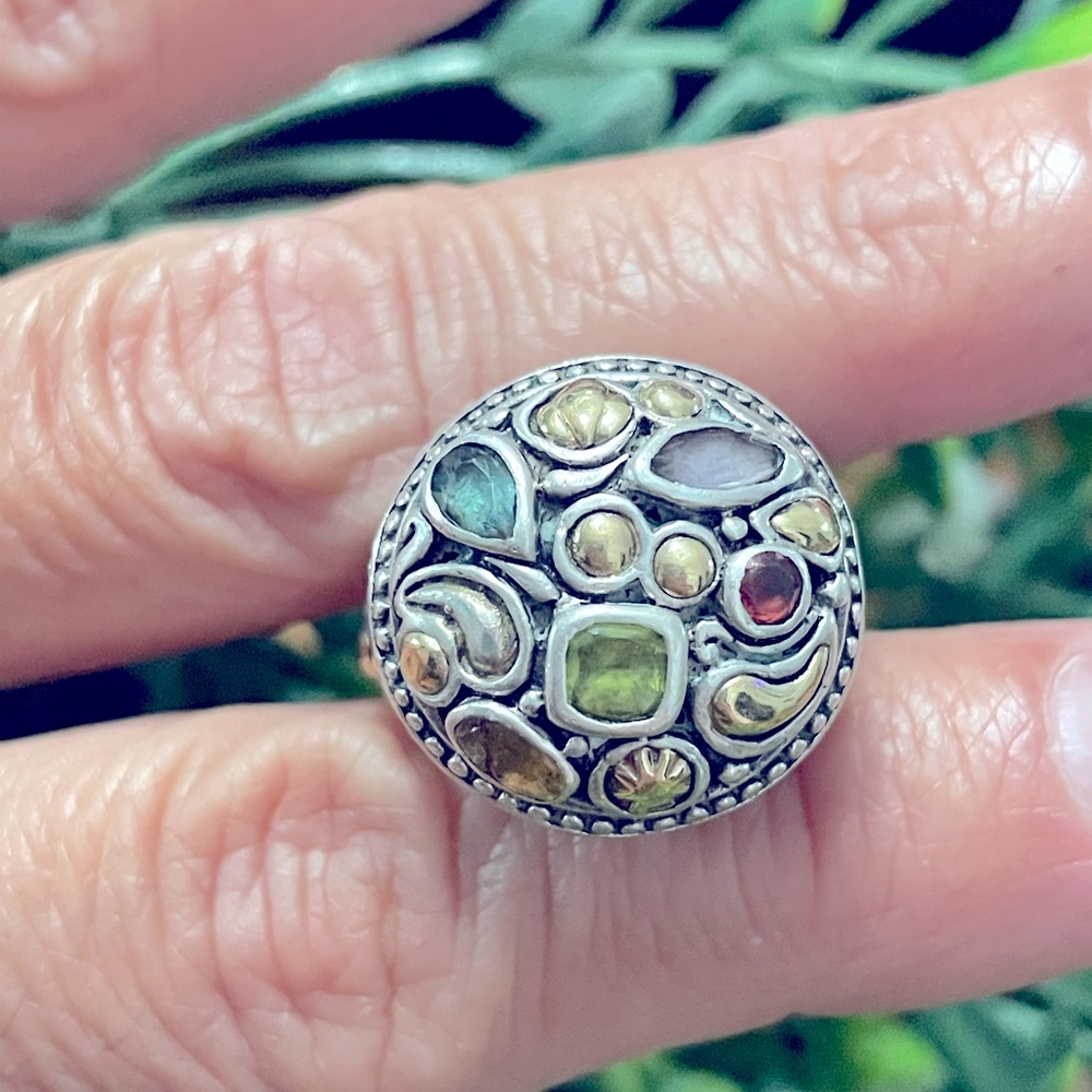 ❗️FINAL PRICE❗️18K Yellow Gold Details and 925 Sterling Silver Dome Ring - Picture 3 of 11